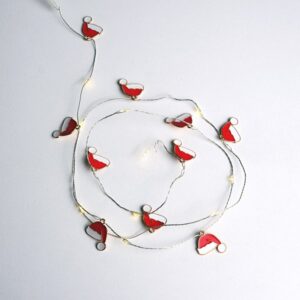 Nille - Lyskæde, Hue