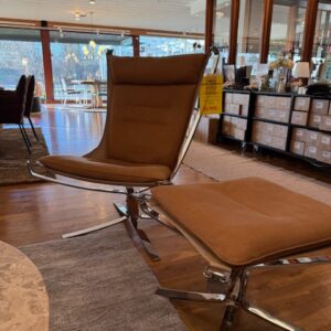 Hjelle, Falcon - Lænestol & skammel